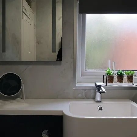 Recently Refurbished Town Centre Flat * Penrith