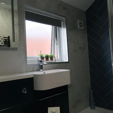 Recently Refurbished Town Centre Flat Apartment Penrith