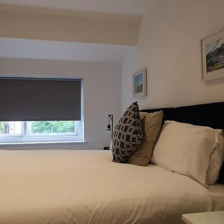 Recently Refurbished Town Centre Flat Apartment Penrith